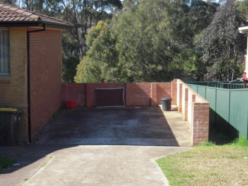 43 Lillyvicks Crescent, Ambarvale NSW 2560