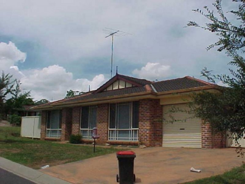 1 Moore Place, Currans Hill NSW 2567