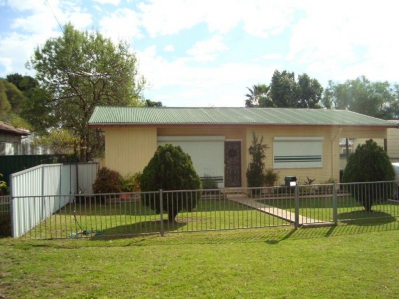 45 Surrey Street, Minto NSW 2566