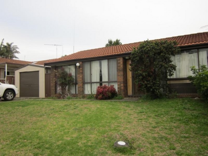 19 fitzgibbon lane, Rosemeadow NSW 2560