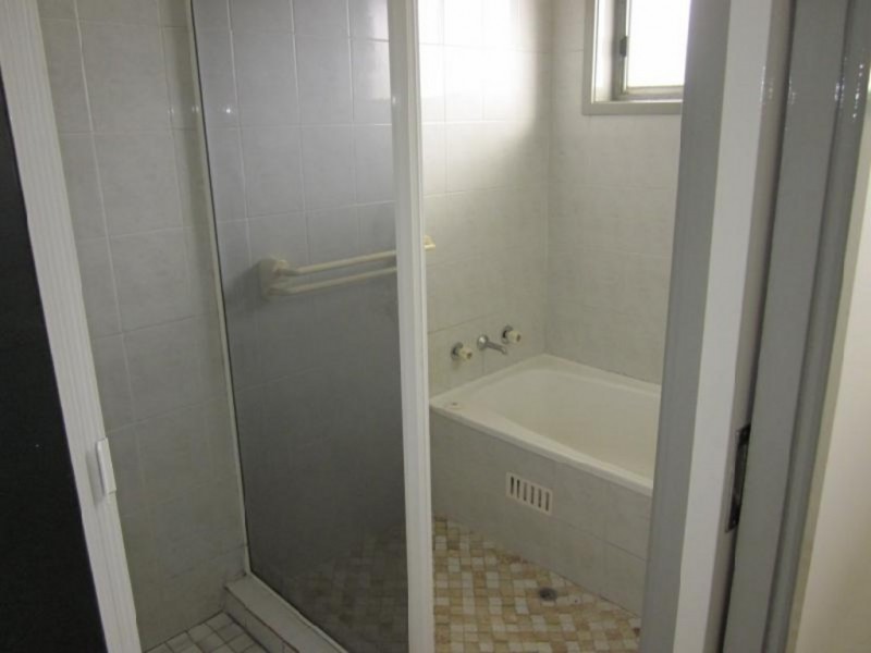 6 Paterson Street, Campbelltown NSW 2560