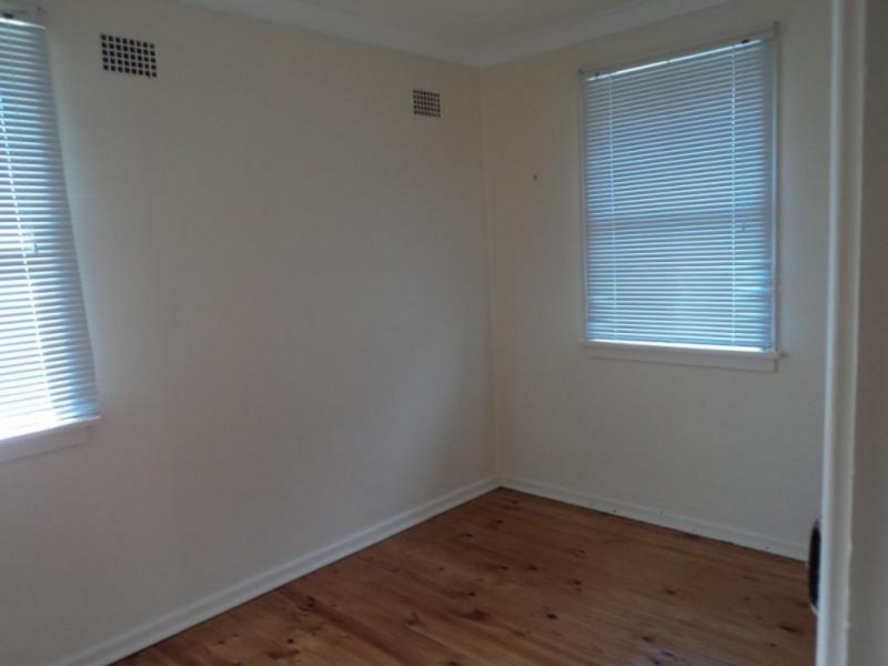 34 Carrington Circuit, Leumeah NSW 2560