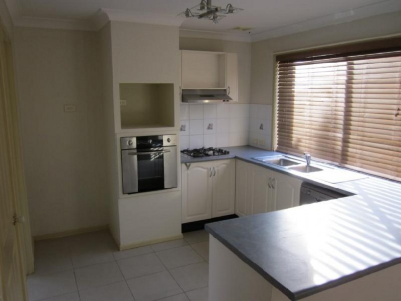 24 The Kraal Drive, Blair Athol NSW 2560