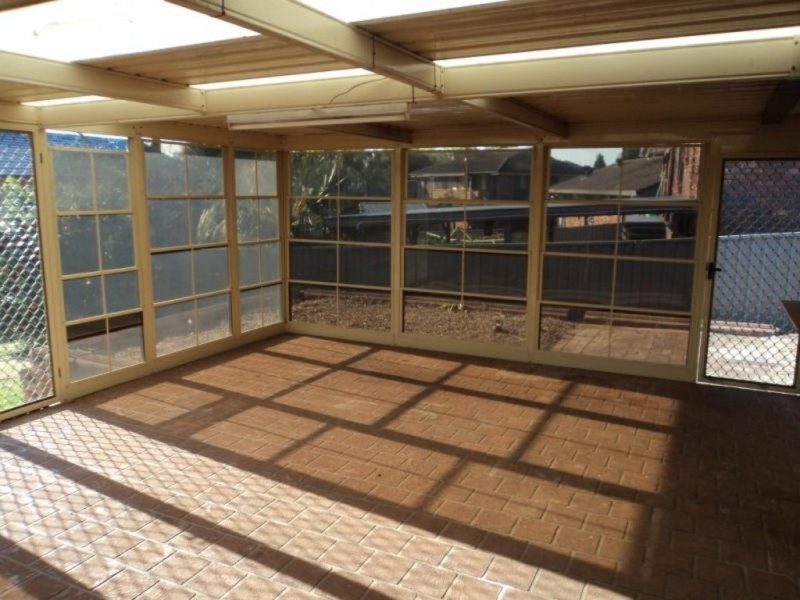 32 Parkhill Avenue, Leumeah NSW 2560