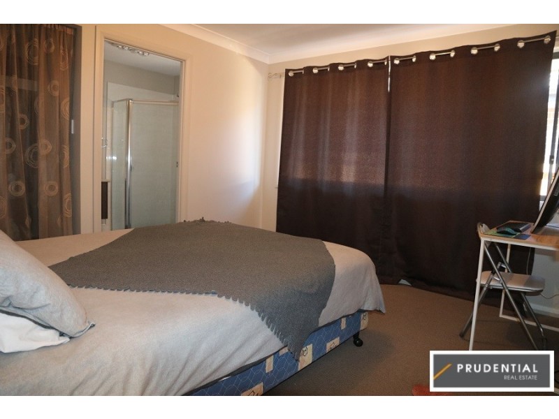 18 Kingsbury St, Airds NSW 2560