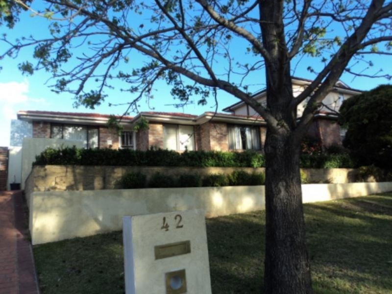 42 Amundsen Street, Leumeah NSW 2560