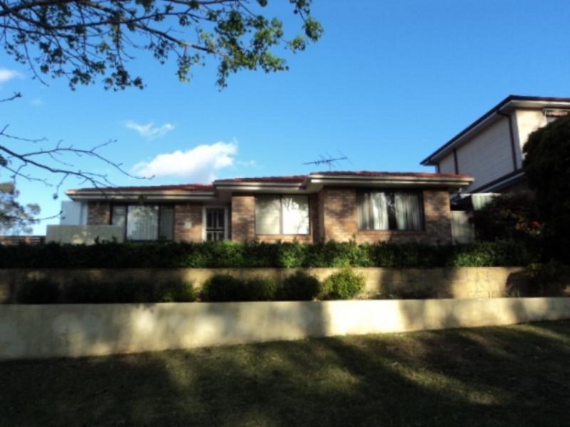 42 Amundsen Street, Leumeah NSW 2560