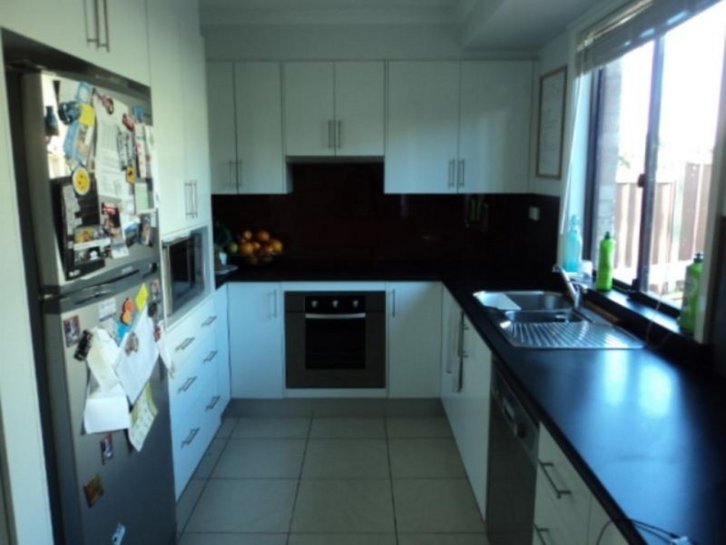 42 Amundsen Street, Leumeah NSW 2560