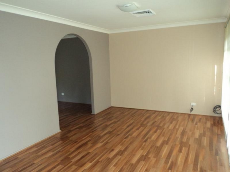 33 Malachite Road, Eagle Vale NSW 2558