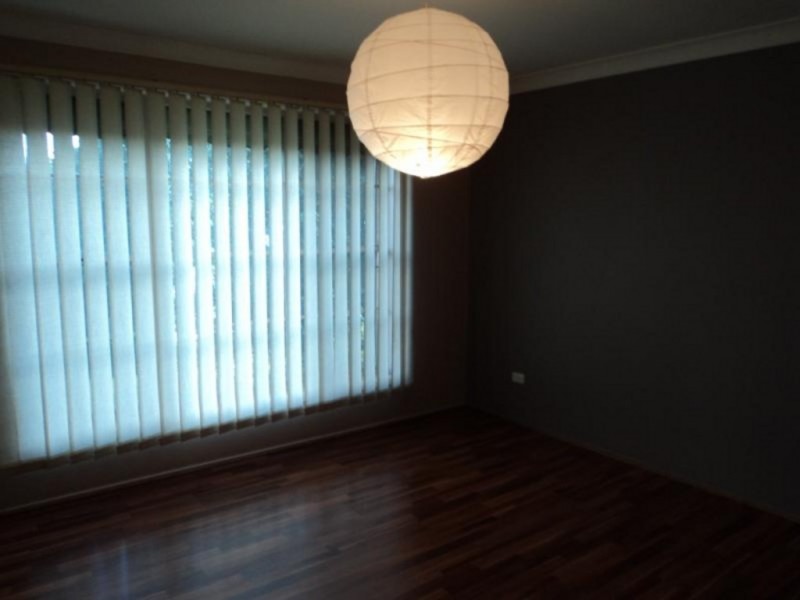 33 Malachite Road, Eagle Vale NSW 2558