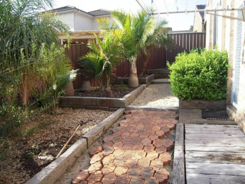 3 Thames Place, Kearns NSW 2558