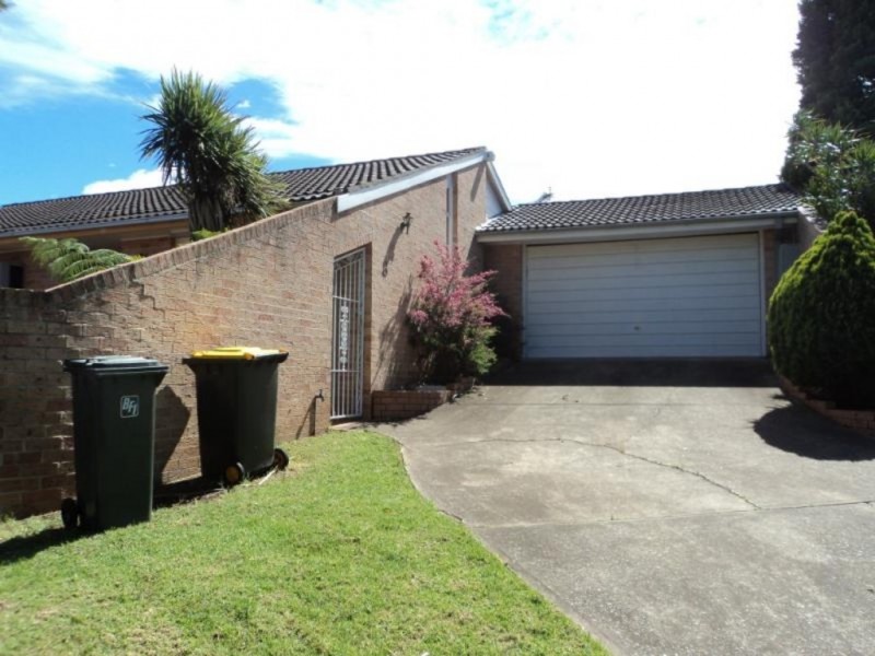 3 Thames Place, Kearns NSW 2558