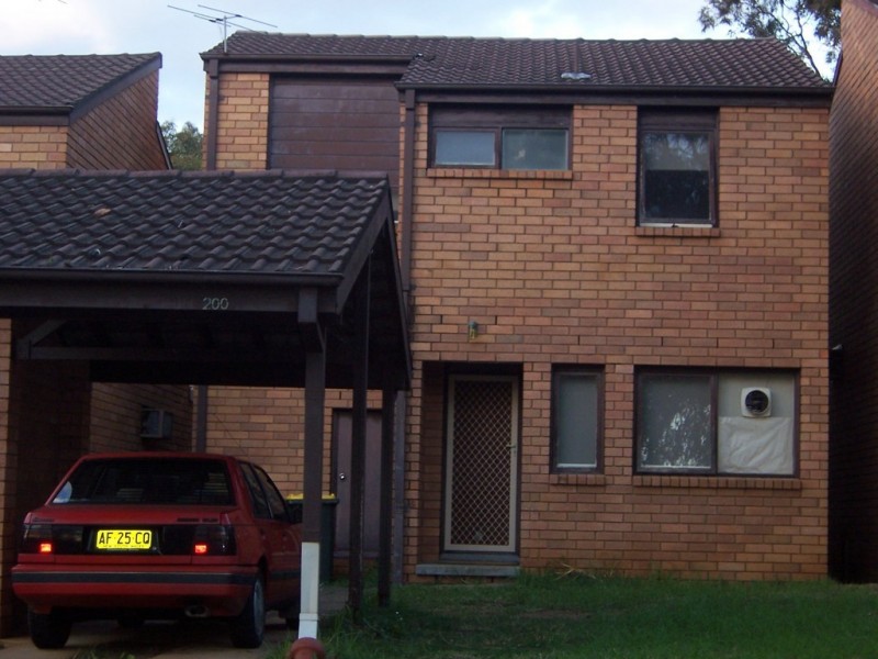 200 The Parkway, Bradbury NSW 2560