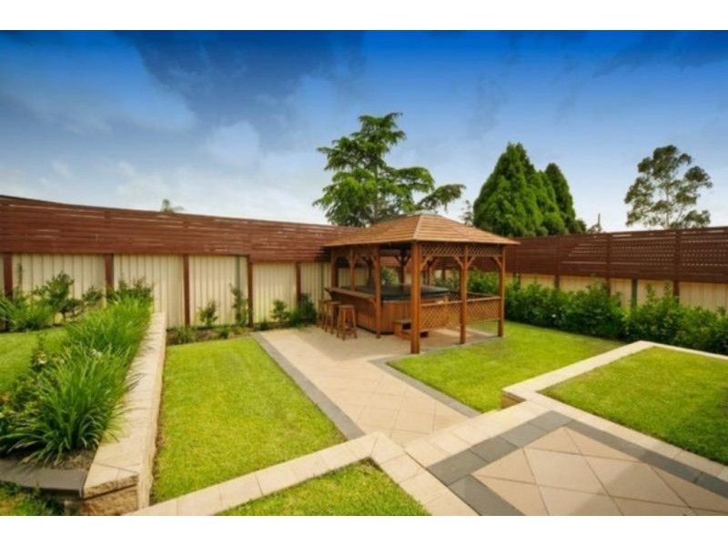 12 Sapphire Place, Eagle Vale NSW 2558