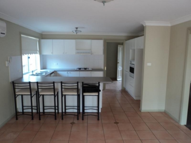 21 Nettletree Place, Casula NSW 2170