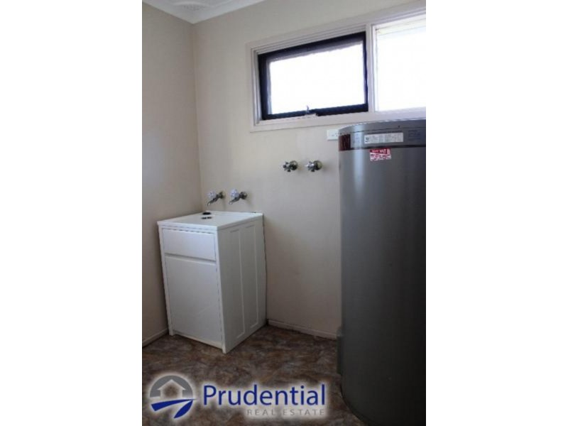 28 Macleay Street, Bradbury NSW 2560