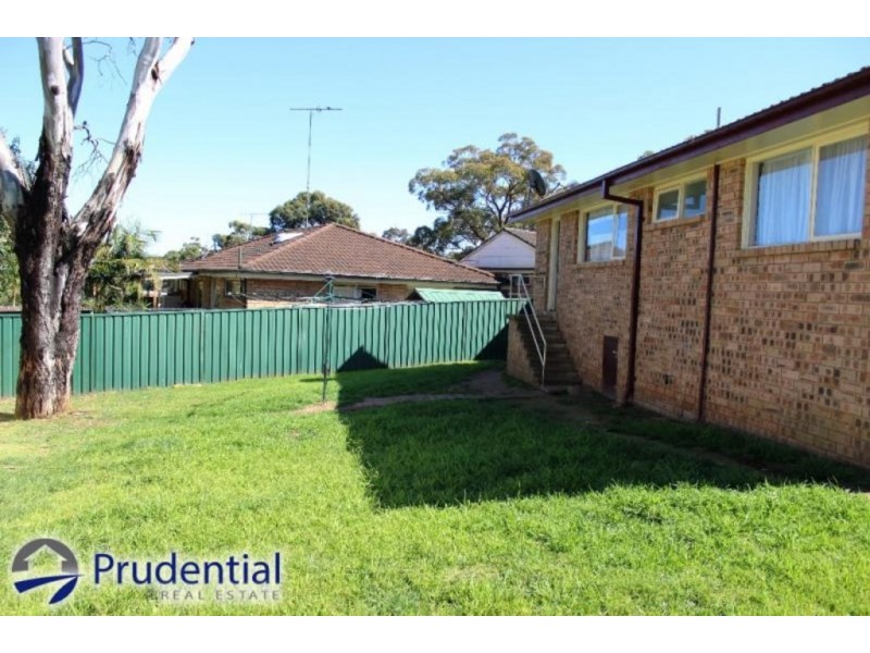 28 Macleay Street, Bradbury NSW 2560