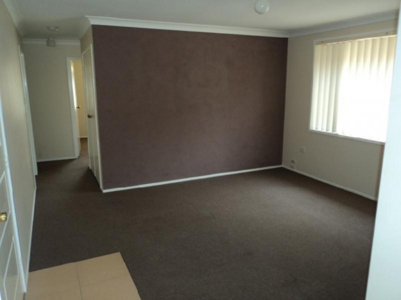 19 Cusack Place, St Helens Park NSW 2560