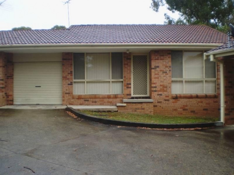 2/6 Lambert Place, Leumeah NSW 2560
