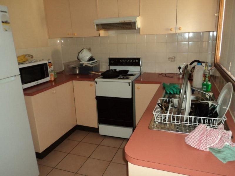 2/6 Lambert Place, Leumeah NSW 2560