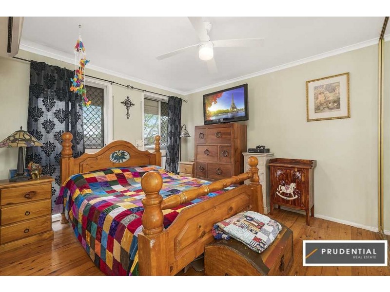 18 Fairlight Place, Woodbine NSW 2560