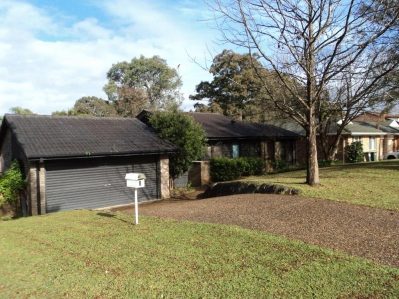 8 Cochrane Street, Minto NSW 2566