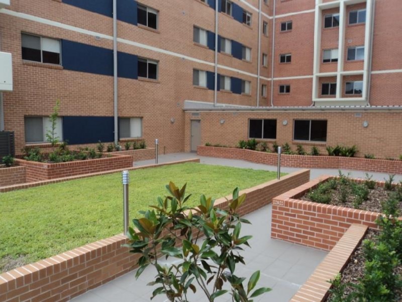 2/3-9 Warby Street, Campbelltown NSW 2560