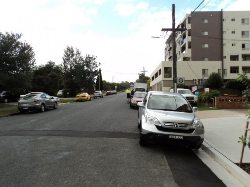 2/3-9 Warby Street, Campbelltown NSW 2560