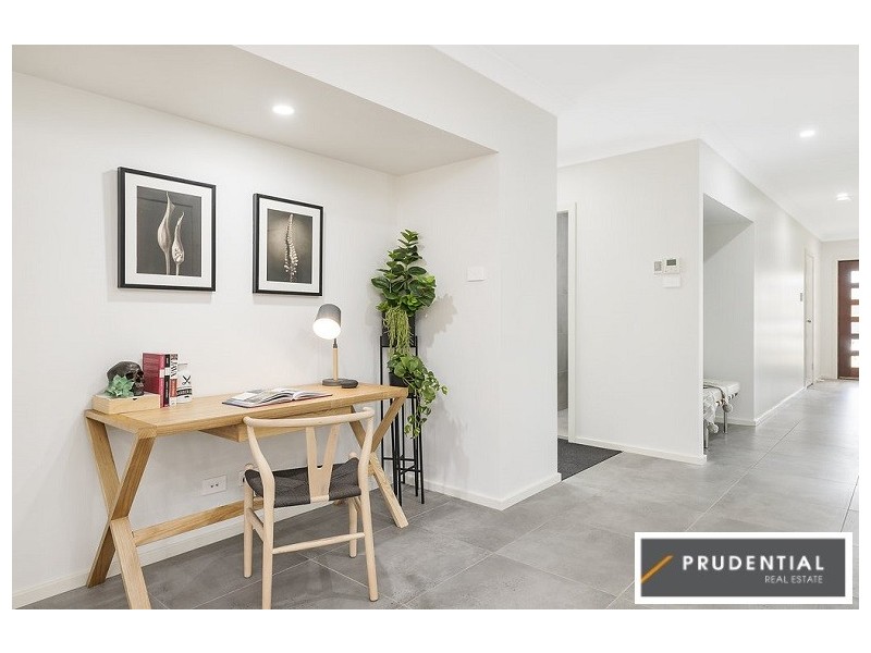 13 Courtney Loop, Oran Park NSW 2570