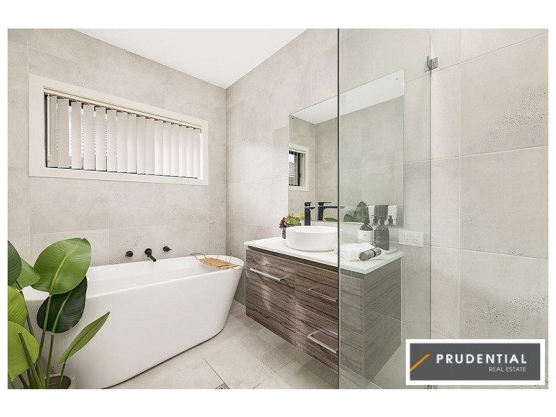 13 Courtney Loop, Oran Park NSW 2570