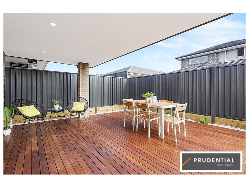13 Courtney Loop, Oran Park NSW 2570