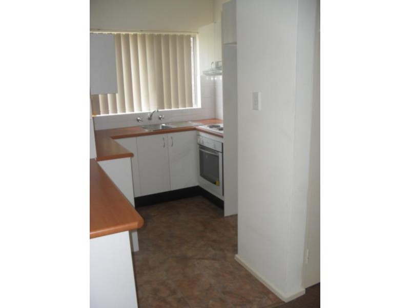 2/6 Reddall  Street, Campbelltown NSW 2560