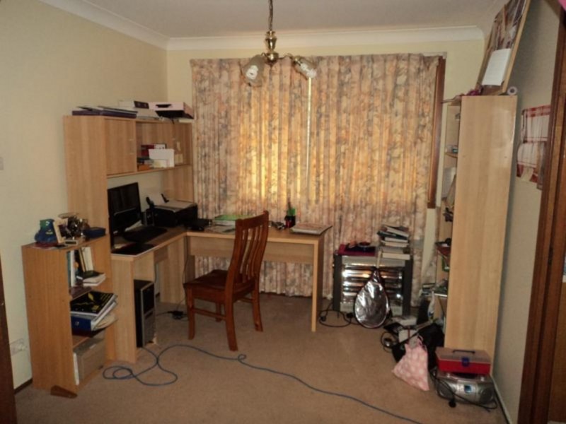 42 Stranraer Drive, St Andrews NSW 2566
