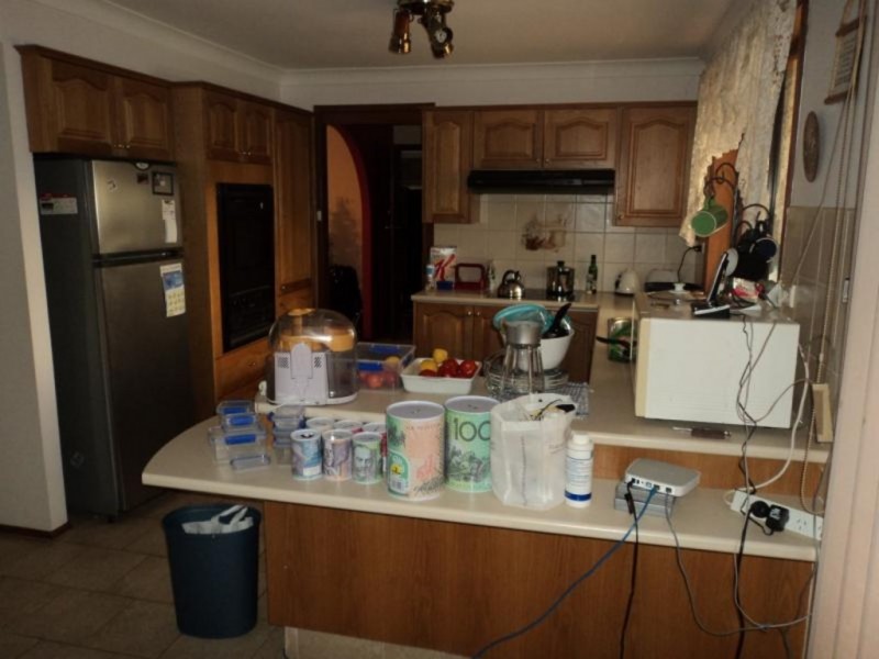 42 Stranraer Drive, St Andrews NSW 2566