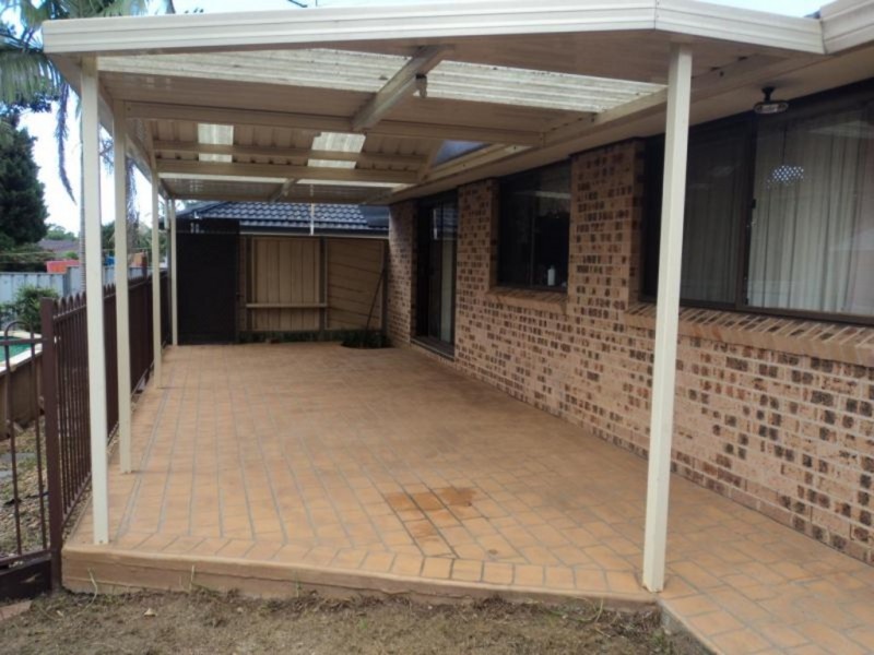 42 Stranraer Drive, St Andrews NSW 2566