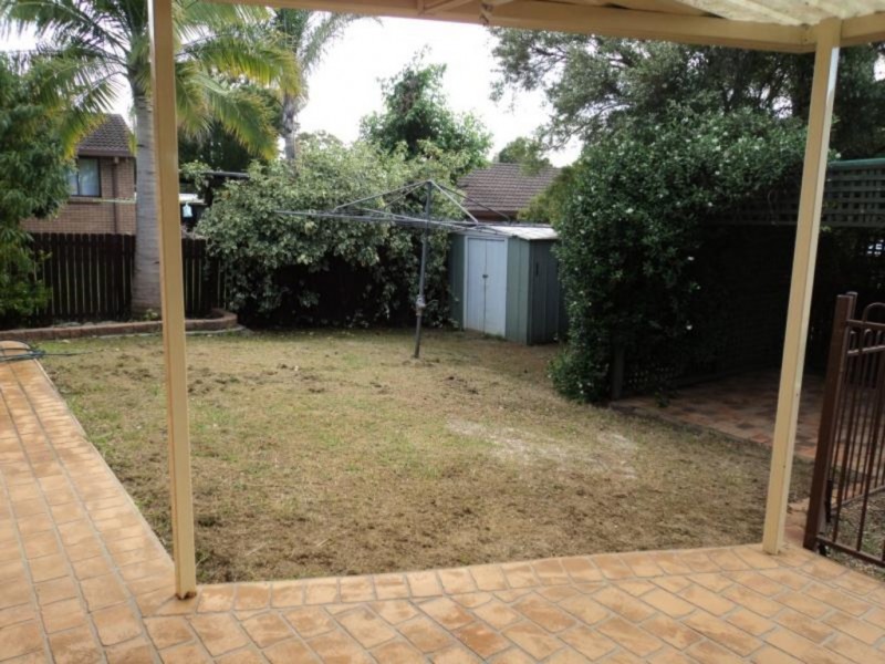 42 Stranraer Drive, St Andrews NSW 2566