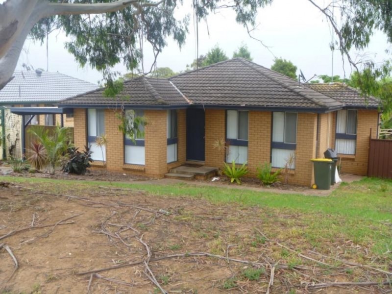 37 Townson Ave, Leumeah NSW 2560