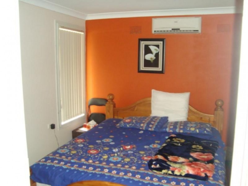 90 Carrington Circuit, Leumeah NSW 2560