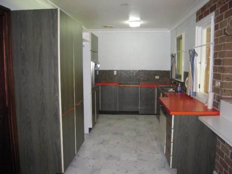 9 Phillip Street, Campbelltown NSW 2560