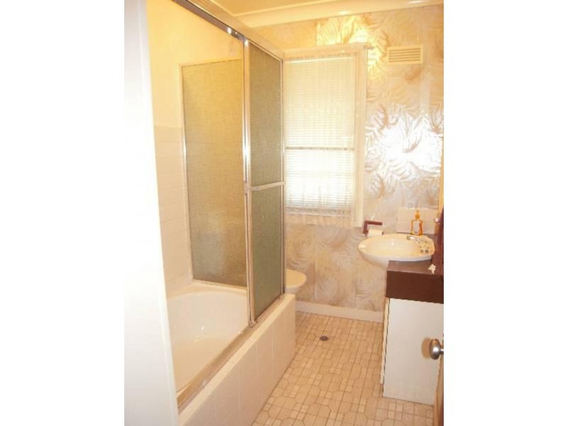 9 Phillip Street, Campbelltown NSW 2560