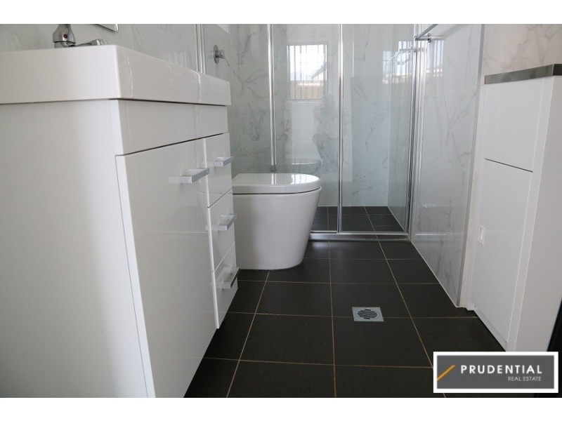10a Fortinbras Close, Rosemeadow NSW 2560