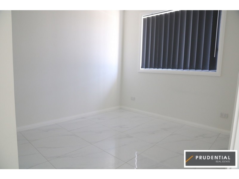 10a Fortinbras Close, Rosemeadow NSW 2560