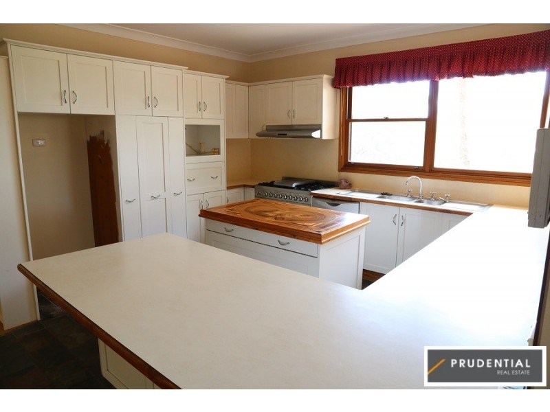 65 Binalong Road, Belimbla Park NSW 2570