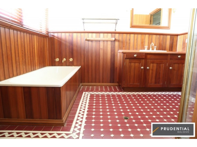 65 Binalong Road, Belimbla Park NSW 2570