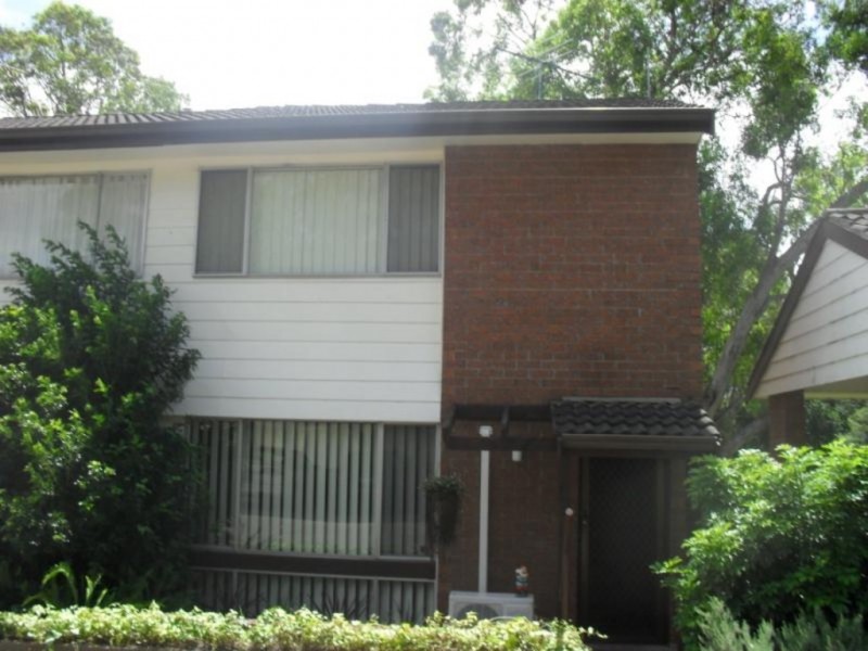 16/18 Westmoreland Road, Minto NSW 2566