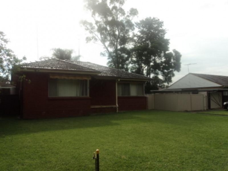 3 Fitzroy Crescent, Leumeah NSW 2560