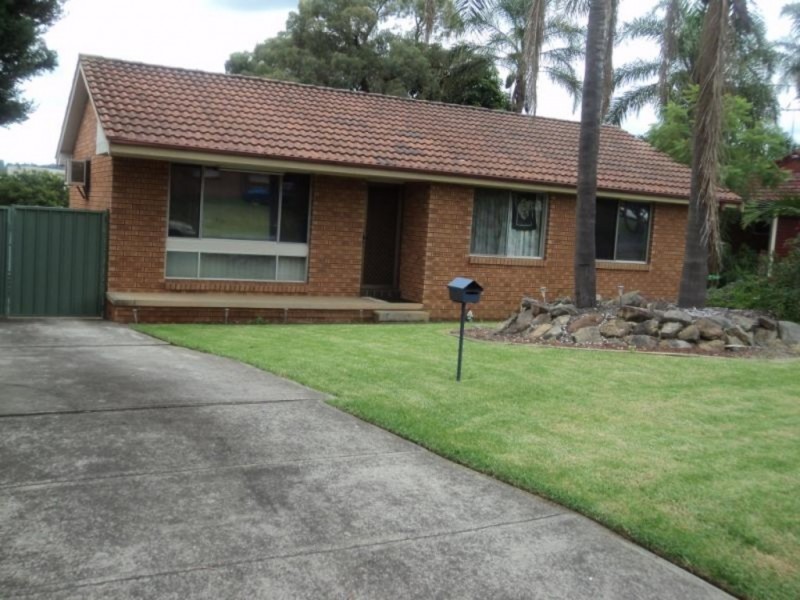 32 Queenscliffe Drive, Woodbine NSW 2560
