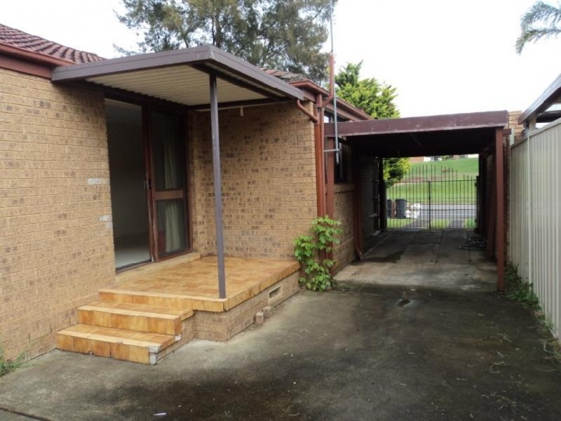 247 Copperfield Drive, Rosemeadow NSW 2560