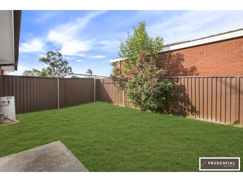 2/152 Waminda Avenue, Campbelltown NSW 2560