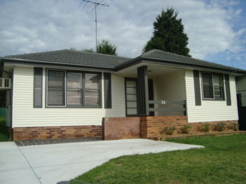 54 Lindsey Street, Campbelltown NSW 2560
